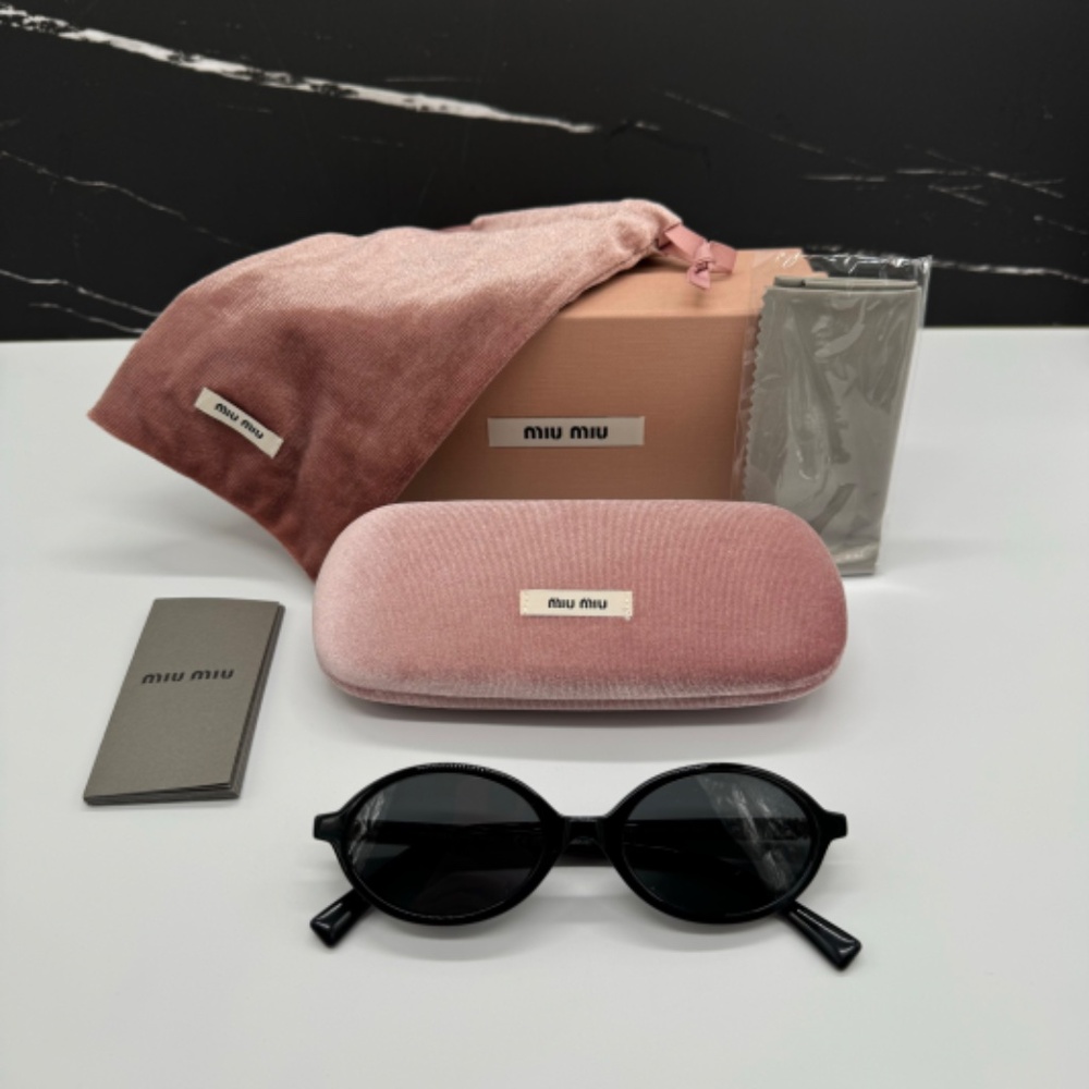 NEW MU 04ZS 1AB5S0 MIU MIU SUNGLASSES MU04ZS 1AB5S0 BLACK SMU 04ZS WOMEN - Picture 14 of 14